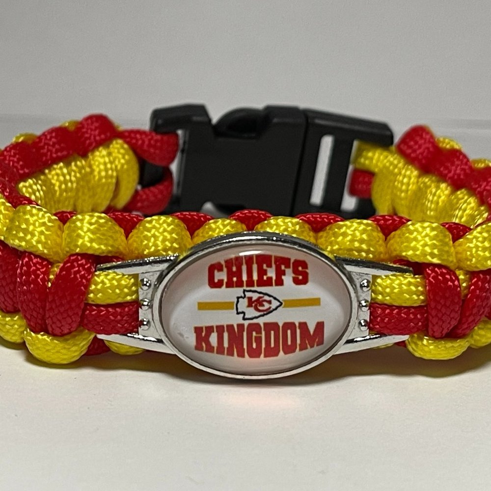 Kansas City Chiefs NFL "CHIEFS KINGDOM" Paracord Bracelet NEW